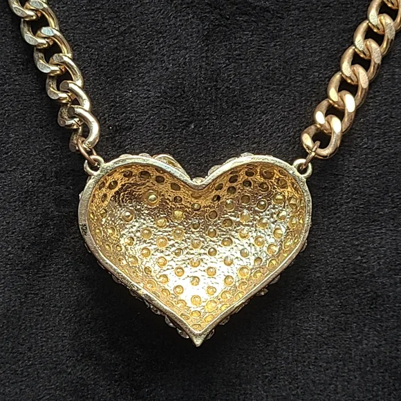 Betsey Johnson crystal heart bow necklace - Picture 4 of 6